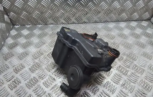 Ford Kuga II Oil breather separator 9671271480 9670033180