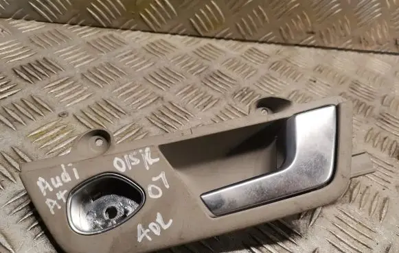 Audi A4 S4 B7 8E 8H Rear door interior handle 8E0839020