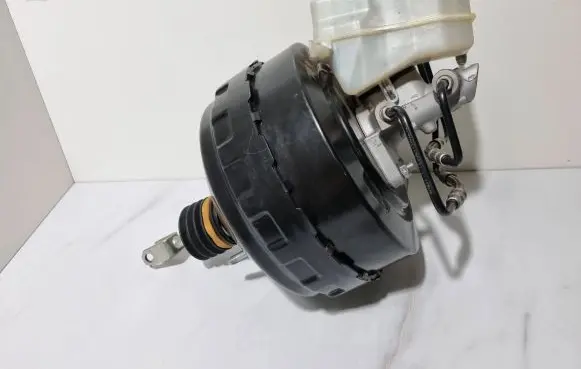 BMW 1 E81 E87 Brake booster 6775929 29677592801 807104654