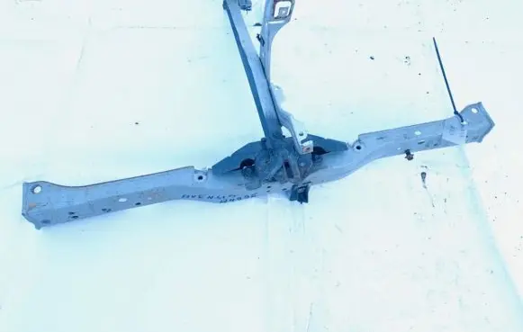 Toyota Avensis T250 Radiator support slam panel