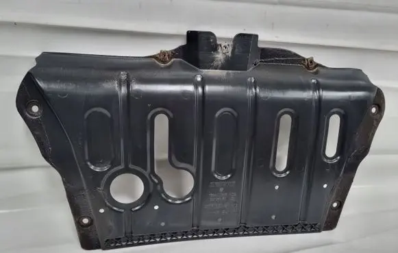 Dacia Dokker Engine splash shield/under tray 758902039R