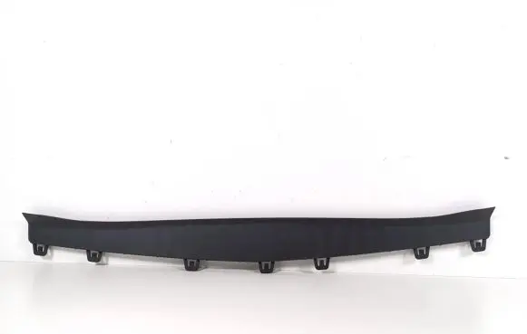 Front bumper lip