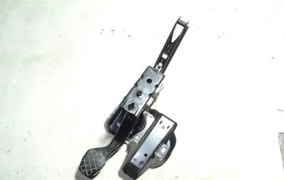 Volkswagen Golf IV Brake pedal J1721058AT 1J1721631C 1J1721130C