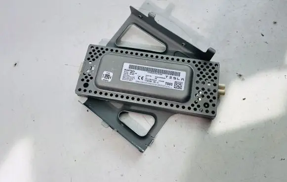 Tesla Model S Sound amplifier