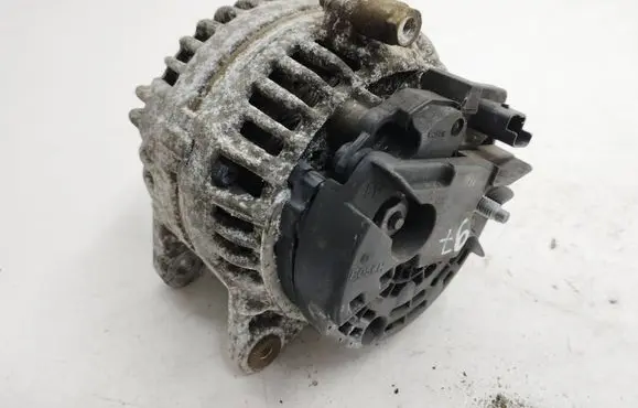 Nissan Juke I F15 Generator/alternator 23100JD10A 8200728292 0124525140