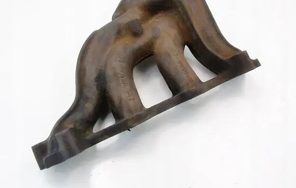 Opel Kadett D Exhaust manifold 90106467