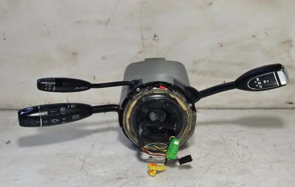 Wiper turn signal indicator stalk/switch