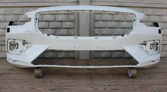 Volvo V60 Front bumper 31690589