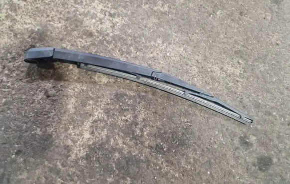 Hyundai Santa Fe Rear wiper blade arm