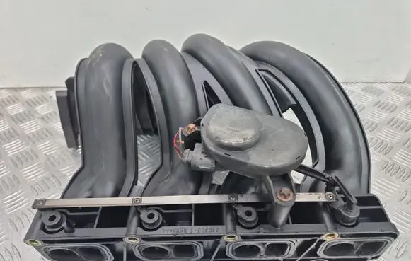 Mercedes-Benz C W203 Intake manifold A6110903637