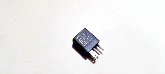 Fiat Punto (188) Other relay 46520421 702.30