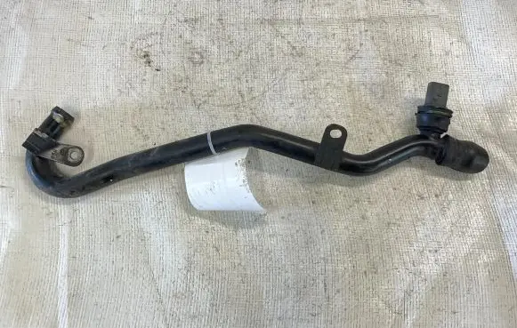 Skoda Superb B6 (3T) Engine coolant pipe/hose 5N0121065