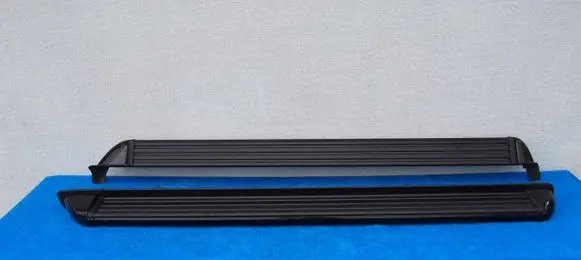 Nissan NP300 Front sill (body part) 