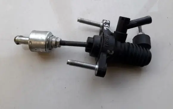 Toyota RAV 4 (XA30) Clutch master cylinder 0608230039 11140