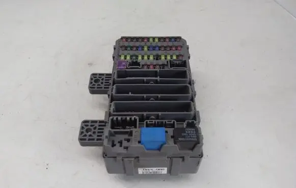 Honda Civic Fuse module SMGS341 37832LN