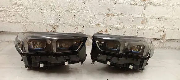 BMW 5 G60 G61 Headlights/headlamps set 5A798D4 5A798D3