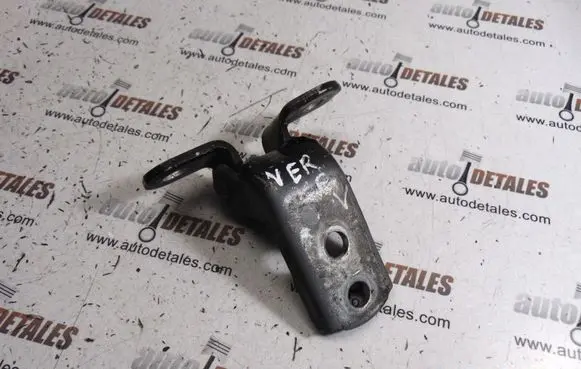 Toyota Corolla Verso AR10 Front door upper hinge