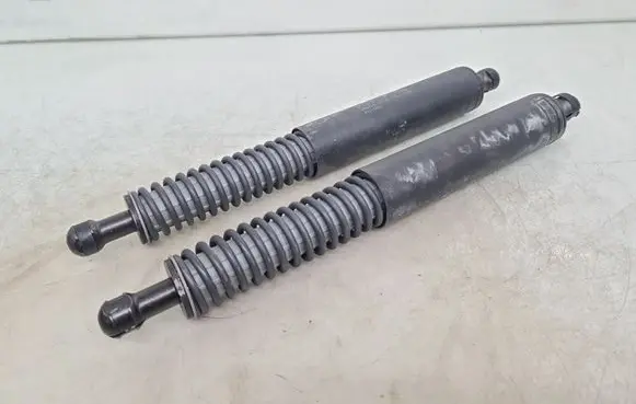 Volvo V70 Tailgate/trunk strut/damper 31217640
