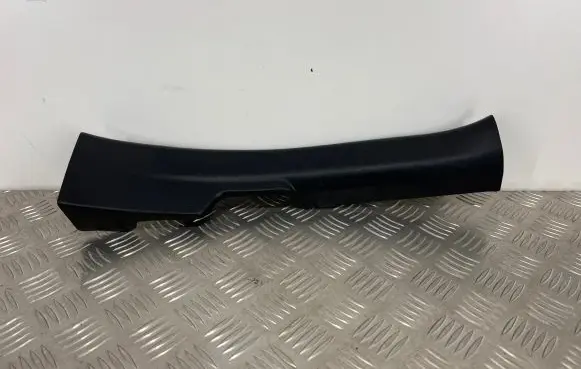 Lexus IS III XE30 Rear sill trim cover 6791853040