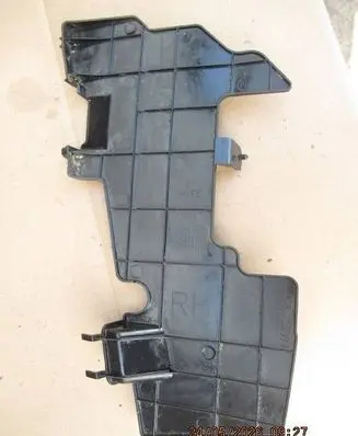 Toyota Avensis T270 Intercooler air guide/duct channel C506 33793