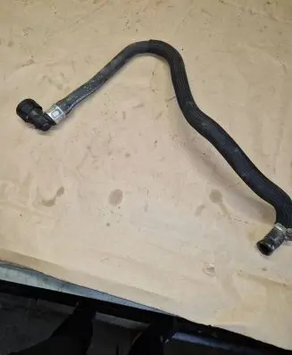 Volvo V70 Engine coolant pipe/hose 9475846