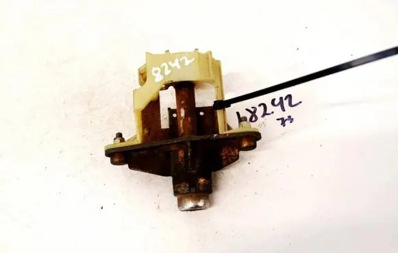 Ford Mondeo MK II Tailgate exterior lock d07ka