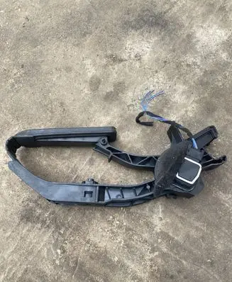 Mercedes-Benz E W211 Accelerator throttle pedal
