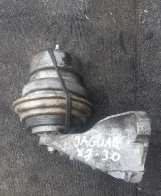Jaguar XJ X351 Engine mount bracket 6W836A003AD