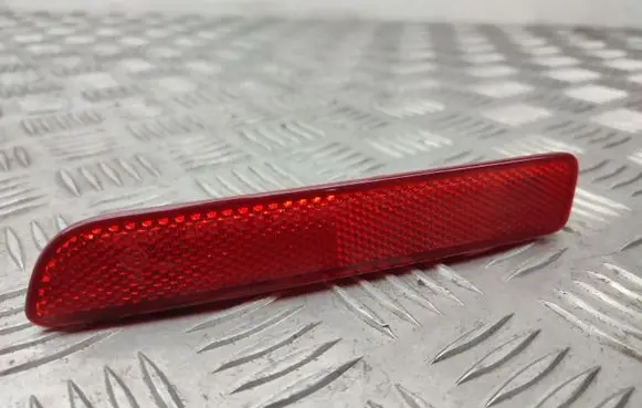 Rear tail light reflector