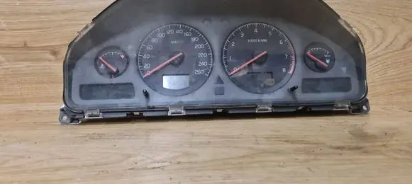 Volvo S60 Speedometer (instrument cluster) 9499668