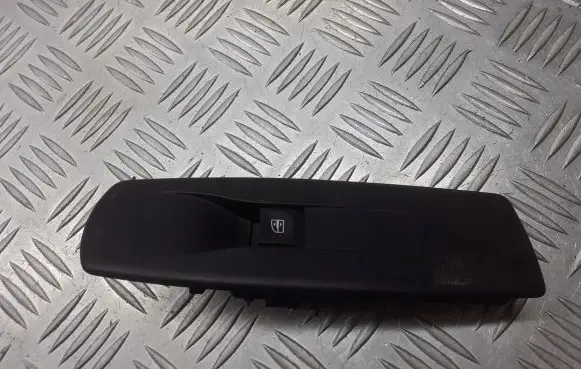 Renault Laguna III Quarter vent window switch 809600750R