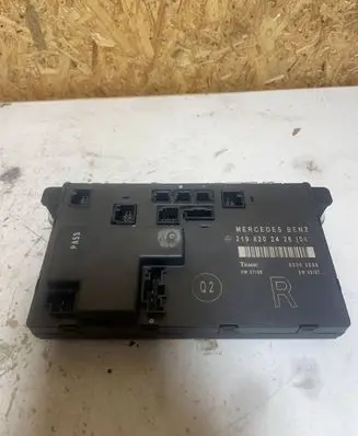 Mercedes-Benz E W211 Door control unit/module 2198202426 00005030