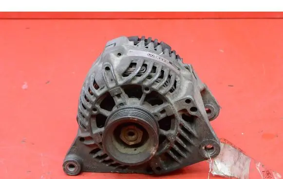 Volkswagen PASSAT B4 Generator/alternator 059903016E