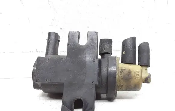 Mercedes-Benz E W212 Turbo solenoid valve A0091533128
