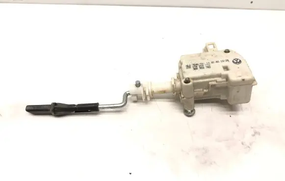Volkswagen Touran I Central locking motor 3B0959782 1T0810773