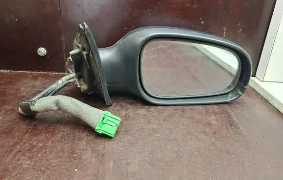 Volvo S60 Front door electric wing mirror E11015463 E11025463