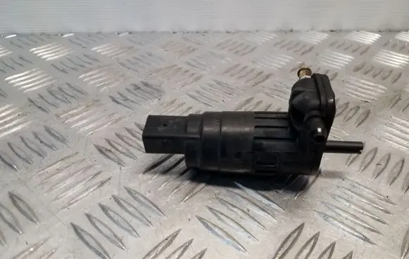 Skoda Octavia Mk3 (5E) Windscreen/windshield washer pump 1K6955651