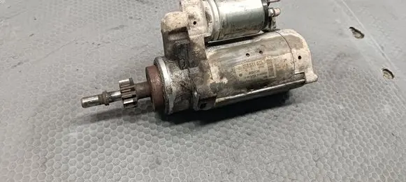 Volkswagen Touareg I Starter motor 027S11023 0001100016
