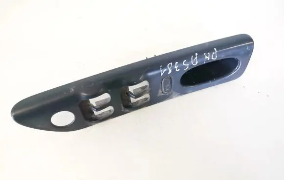 Renault Laguna I Front door window switch trim 7700417090