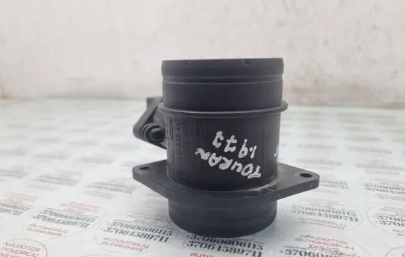 Volkswagen Touran I Mass air flow meter 038906461B 0281002531