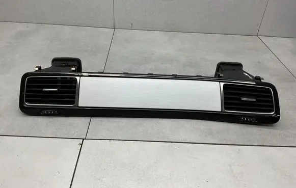 Volkswagen Touareg II Dash center air vent grill 7P2857189A