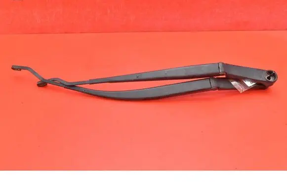 Hyundai i30 Front wiper blade arm 42001-120