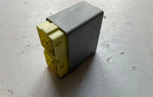 Volvo S40, V40 Light relay 9483309