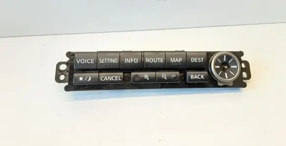 Nissan X-Trail T30 Head unit multimedia control 28395EQ301