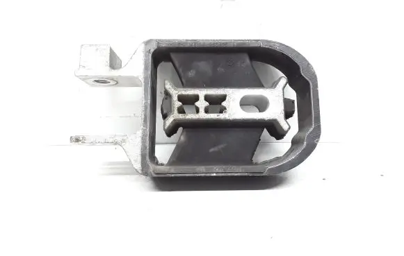 Volvo V40 Engine mount bracket 31359652