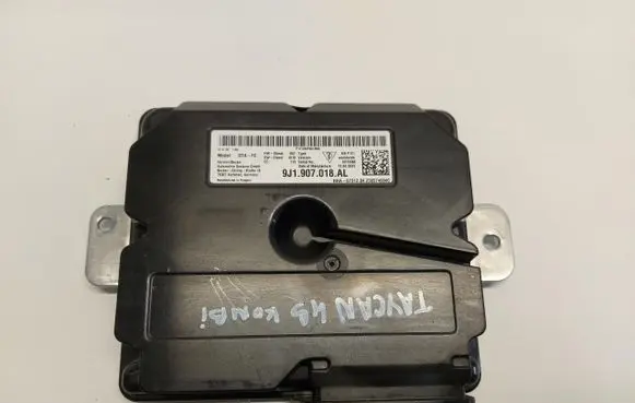 Porsche Taycan 9J1 Comfort/convenience module