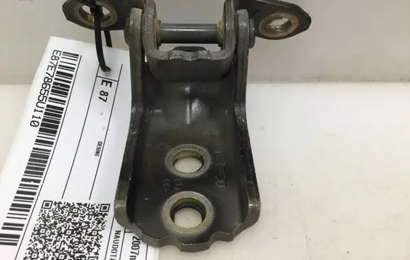 Nissan Navara Front door lower hinge 