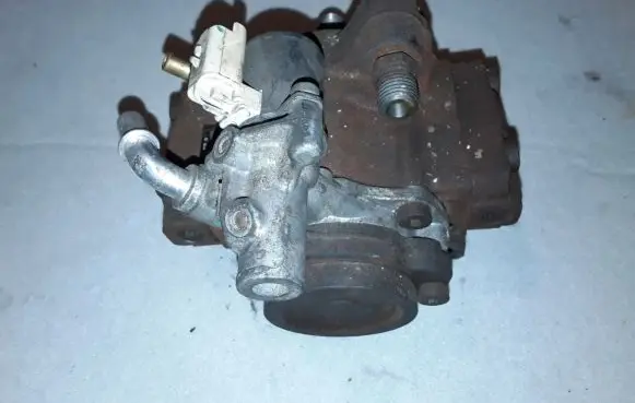 Ford Focus Fuel injection high pressure pump 9676289780