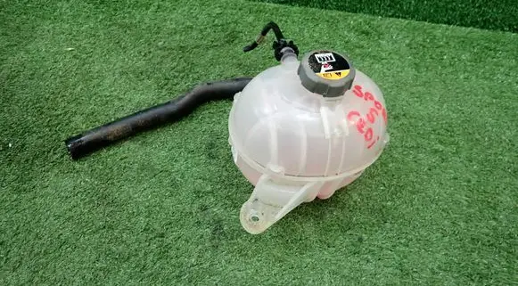 KIA Sportage Coolant expansion tank/reservoir 25430N7000