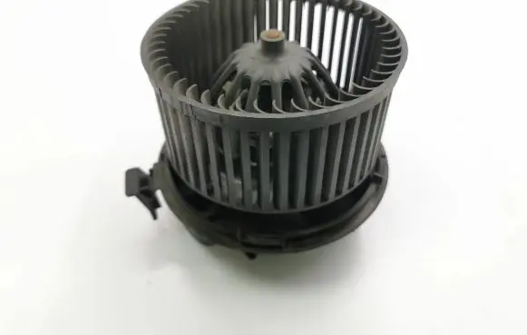Nissan Micra Heater fan/blower F667217D GMVP1MMCH